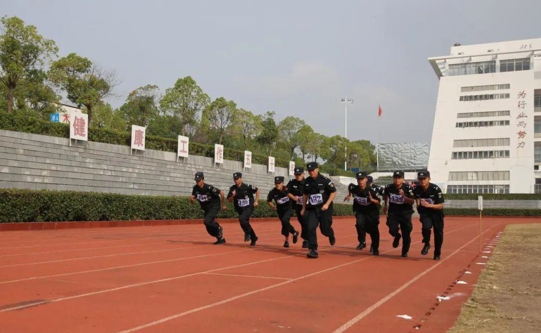 贛州特警以時俱進,今在警校舉行無人機應用大練兵